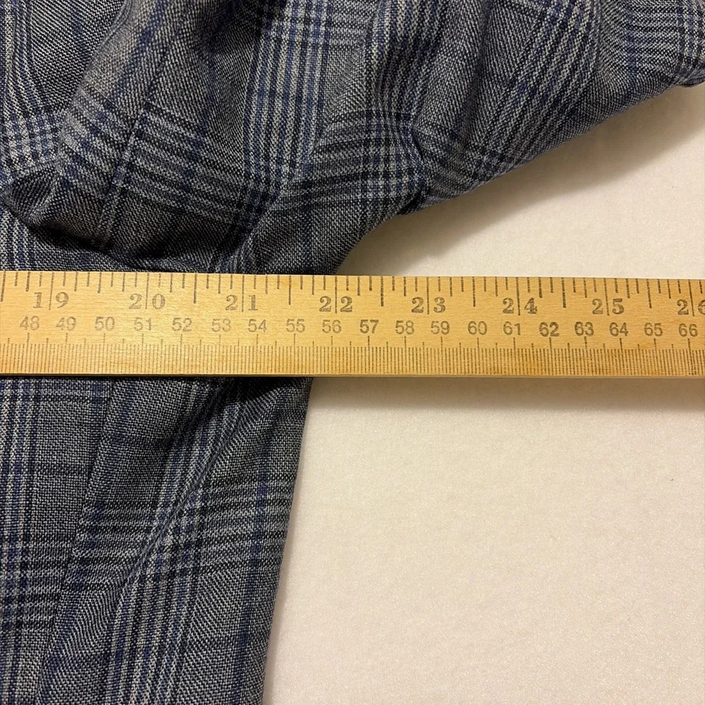 Jos A Bank Blazer Mens 42R Blue Windowpane 100 Wool Tailored Fit Sport Coat